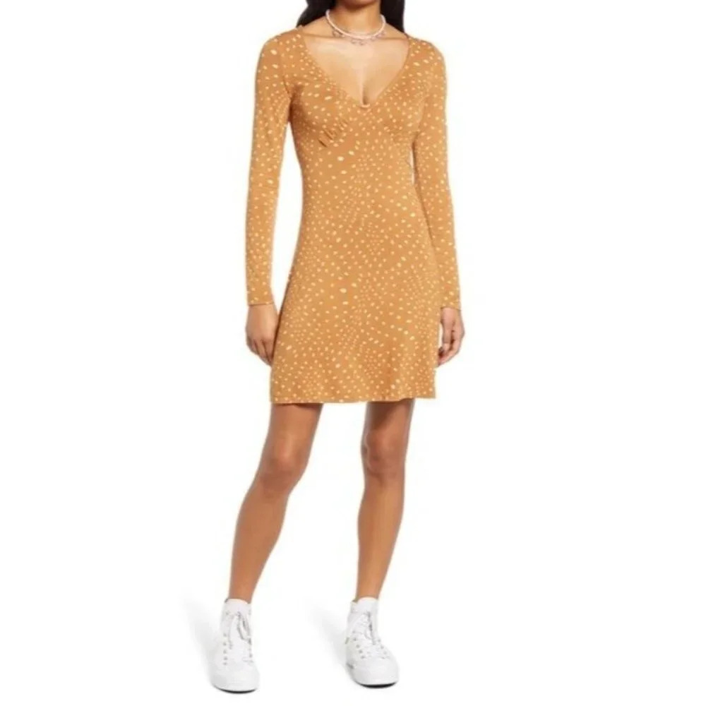 Nordstroms BP Women's Long Sleeve Print Knit Dress‎ In Tan Warpy Dot Size M NWT
